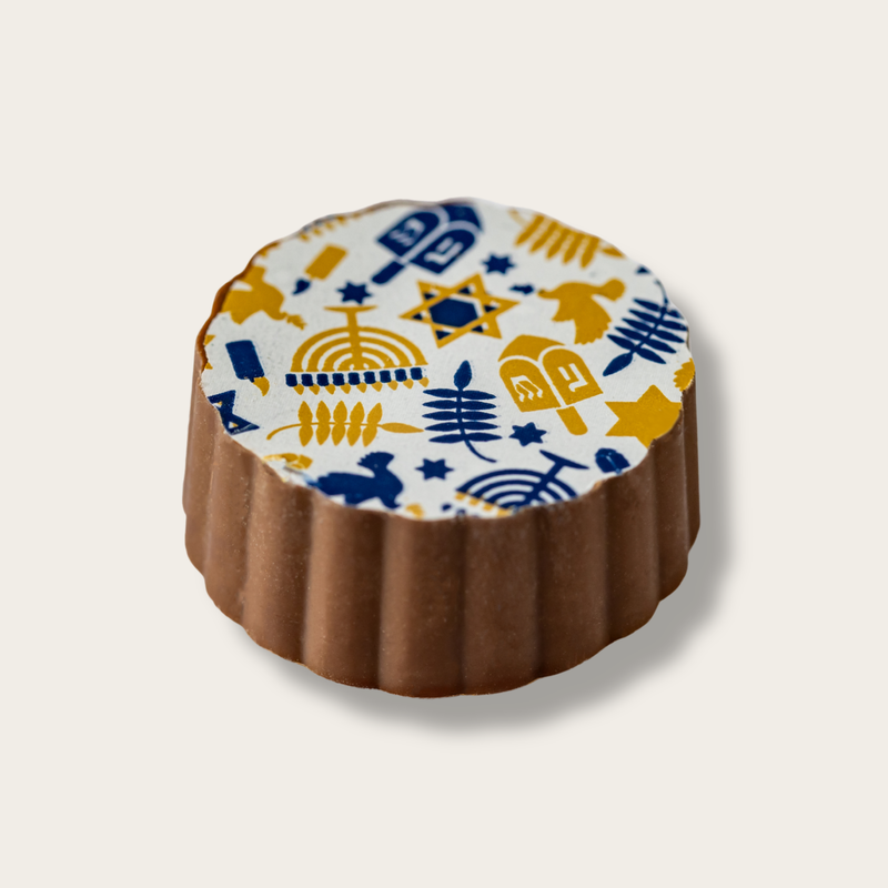 25 Piece Hanukkah Gift Box, hi-res